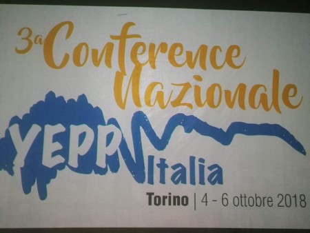 Una valigia piena di voglia di futuro, confronto, ...